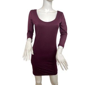 Forever 21 Dress M Purple Mini Bodycon Stretch Scoop Neck 3/4 Sleeves Lined